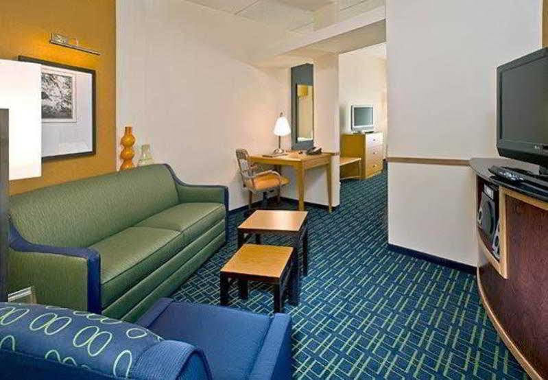 Fairfield Inn & Suites Lake Stadt Exterior foto